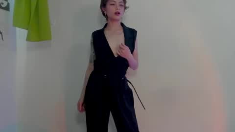 Leyla online show from December 6, 8:06 pm