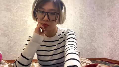 Yumi online show from March 19, 2:54 pm