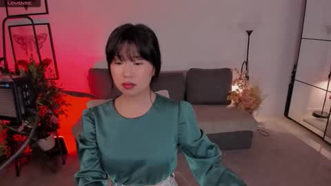 erika_kim online show from November 7, 5:46 am
