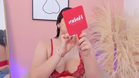 Erika Mendez online show from February 14, 8:15 pm