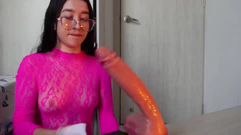 Eri  online show from June 25, 10:11 pm