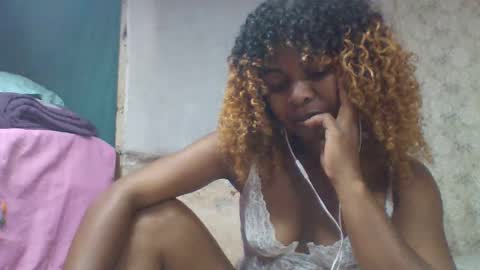 erolinee online show from October 8, 7:07 pm