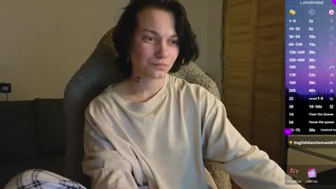 esajukyy online show from March 12, 4:20 pm