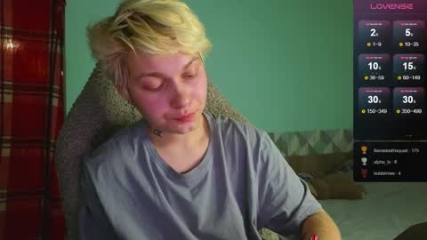 esajukyy online show from December 18, 4:17 pm