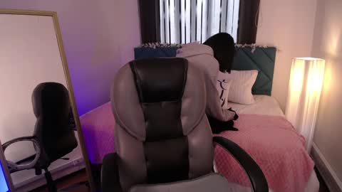 SCARLETT online show from March 4, 1:38 pm