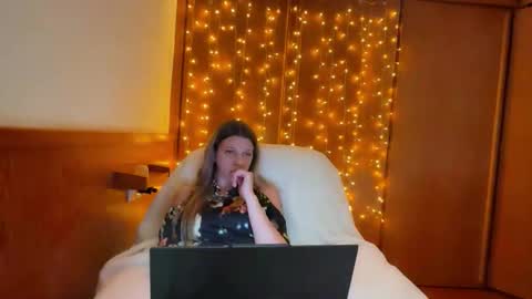 esma347866 online show from January 16, 12:06 am