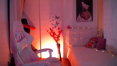 Esmeralda online show from February 22, 7:21 pm