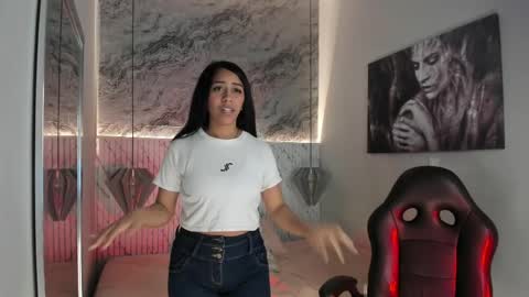 Esmeralda online show from May 28, 1:58 am