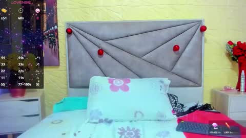 Esmeralda .INDEPENDENT MODEL online Monday to Saturday 3 pm Chicago online show from March 10, 8:45 pm