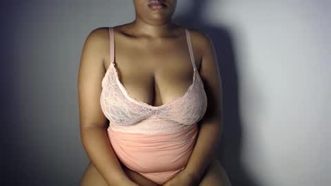 Esme online show from May 9, 2:52 pm