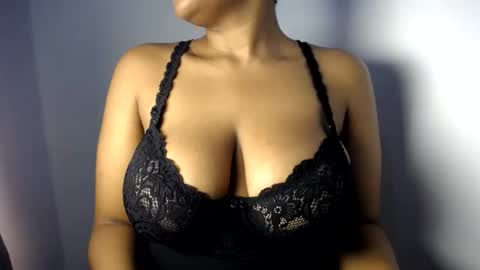 Esme online show from June 23, 10:57 am
