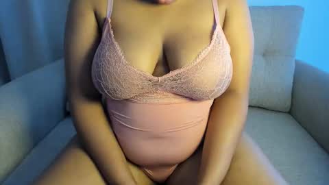 Esme online show from September 22, 11:19 am