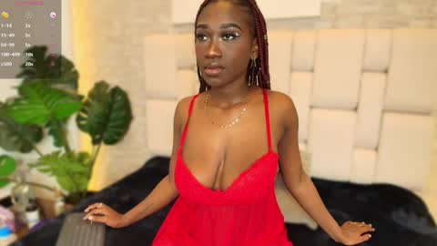 estefany online show from March 6, 11:36 am