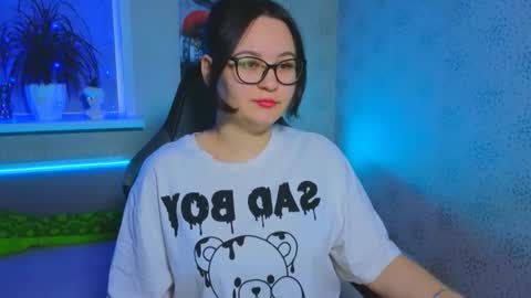 EsterPlayful online show from November 18, 11:33 am