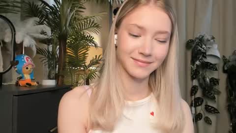 Natalie online show from February 22, 6:47 am