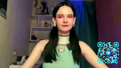 Kate online show from April 5, 1:54 pm