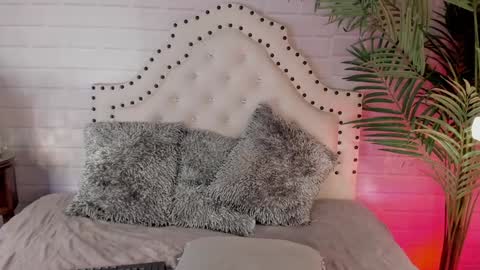  Eurekaa  online show from February 4, 12:51 am