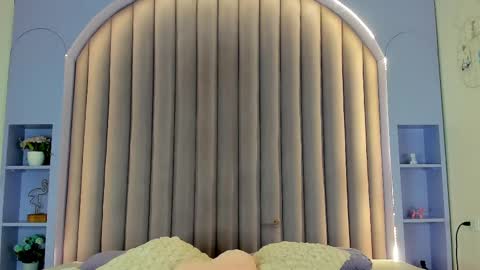 EVA DAEMON  online show from February 16, 11:27 am