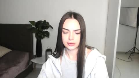 Eva online show from April 22, 6:27 pm