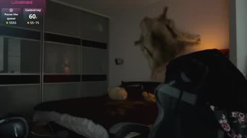 evacarter1 online show from October 16, 7:55 am