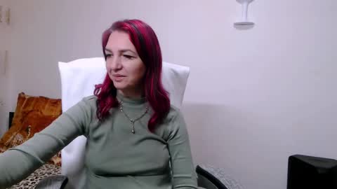 EvadesireONE online show from March 8, 8:07 am