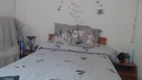 EvadesireONE online show from January 17, 6:44 pm