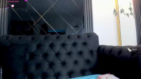 Eva online show from November 8, 3:39 pm