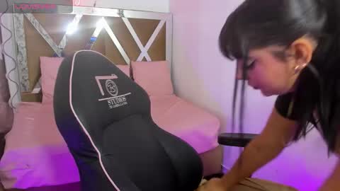 evangeliine_tay online show from March 31, 11:54 am