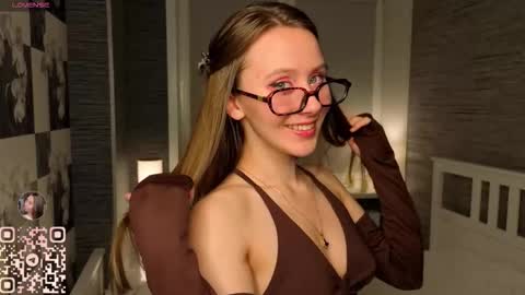 Eva online show from November 9, 7:43 pm