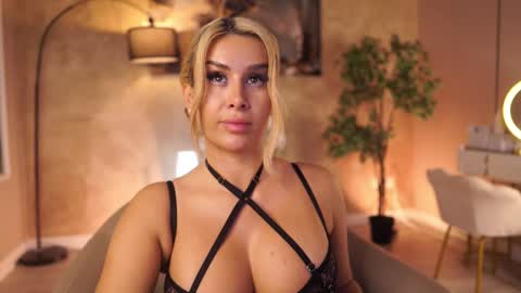 Eva online show from March 7, 10:39 pm