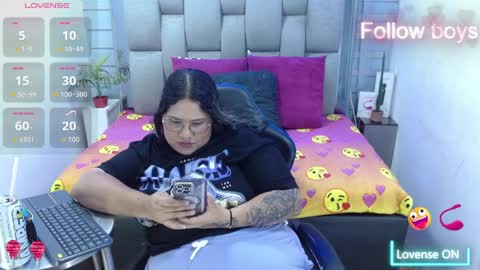 evelin zaens online show from April 12, 8:17 am