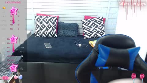 evelin zaens online show from February 3, 4:57 am