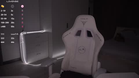 Evelina online show from October 20, 3:04 pm