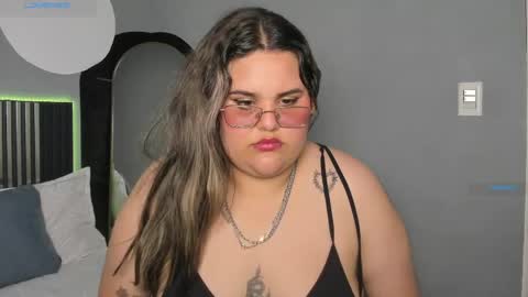 E V E L Y N online show from May 4, 3:49 pm
