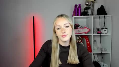 evelynblond online show from May 27, 12:35 pm