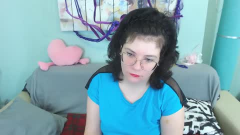 Everly online show from December 7, 5:04 am