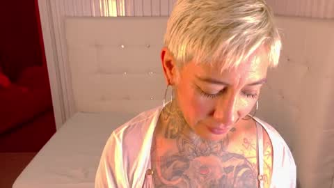 everlyn_sexx online show from March 31, 1:44 pm