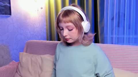 Forget me not eve on CB online show from October 21, 11:25 am