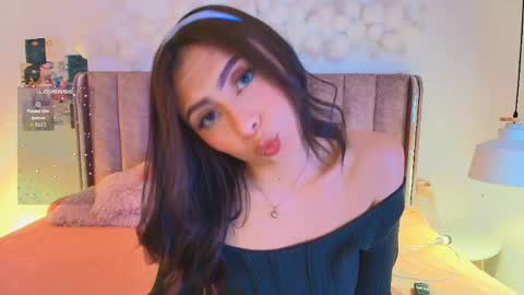 Evette online show from March 24, 1:44 am