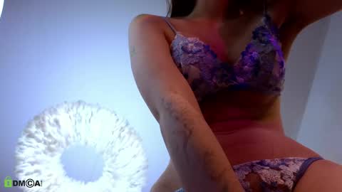 evi_brook online show from April 15, 4:51 pm