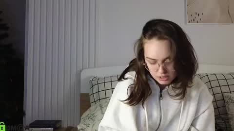 evi_woow online show from December 11, 7:57 pm