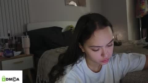 evi_woow online show from February 25, 9:02 pm