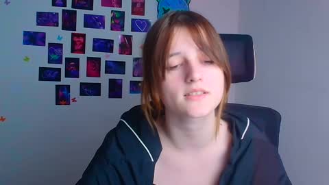 Evie online show from November 24, 10:45 pm