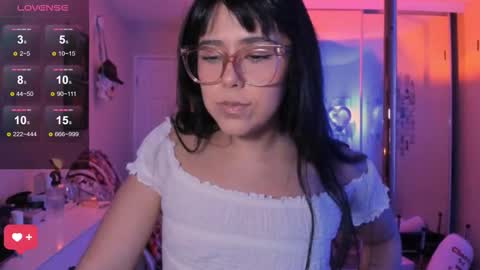 Evie Luna online show from December 17, 1:11 am