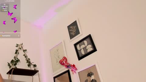 Ivi Alejandra  online show from January 22, 9:35 am