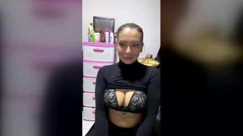 evyei online show from January 17, 11:12 pm