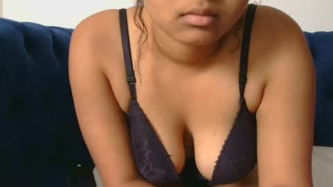 courtney online show from November 14, 7:30 am