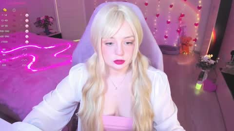  Amy  online show from March 3, 9:49 am