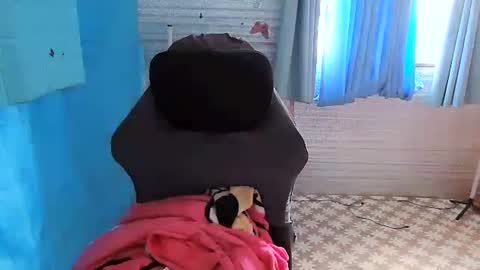 expensive_ruby online show from May 1, 1:53 am