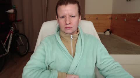 Crystal online show from December 5, 9:50 pm